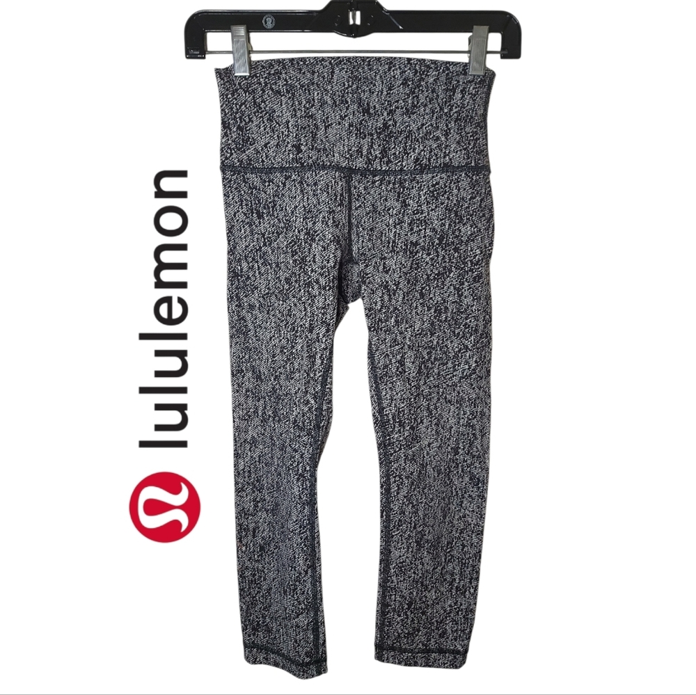 Lululemon Black & White Cropped Leggings